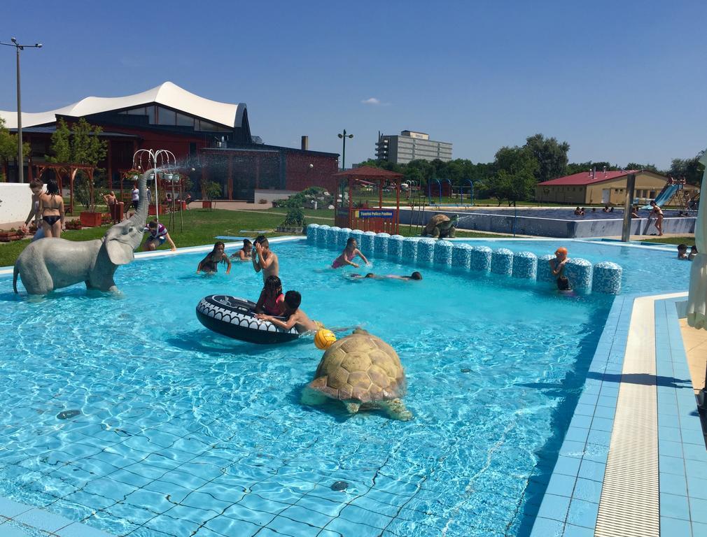 Akacliget Gyogy-Es Strandfuerdo Karcag Εξωτερικό φωτογραφία